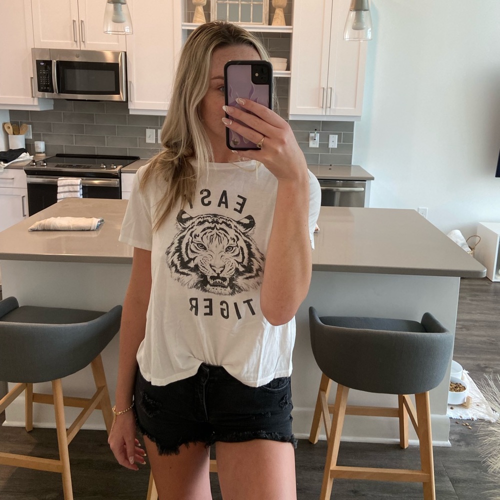 “Easy tiger” tee